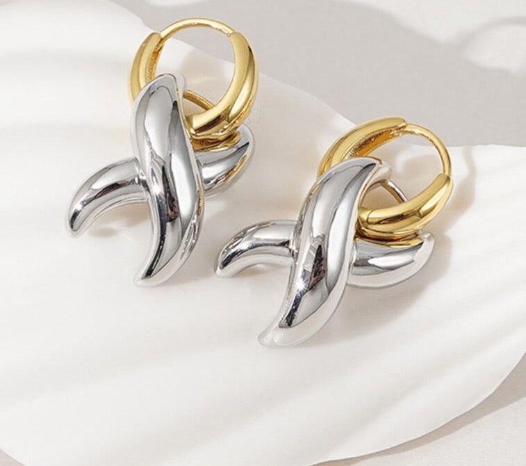 Cross Cross Hoop Earrings