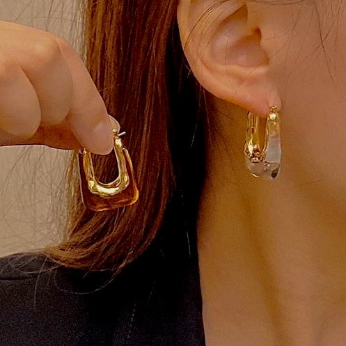 Tia Hoops